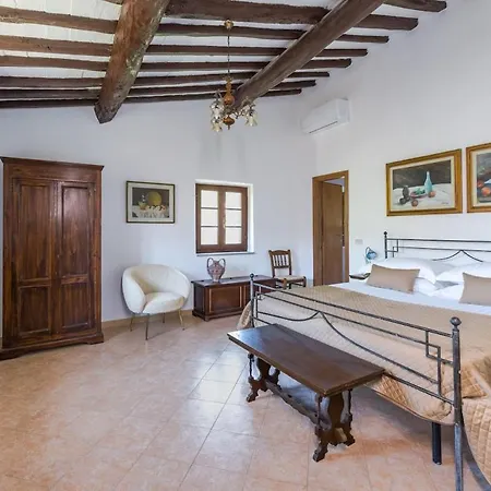Villa Podere Ulivello With Pool *