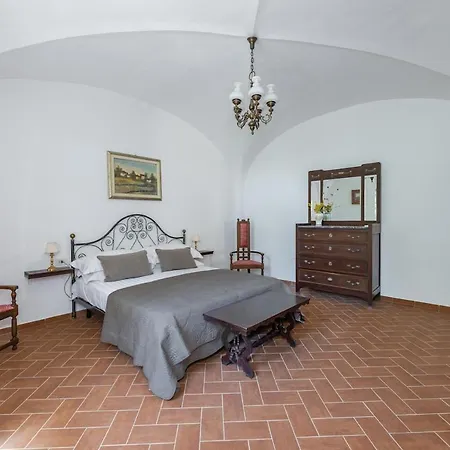 Villa Podere Ulivello With Pool *